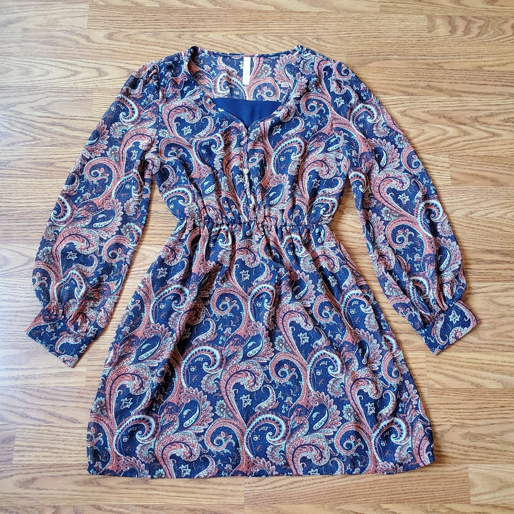 HELLO MISS | Long Sleeved Paisley Dress